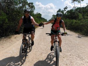 mountain-bike-in-riviera-maya-cancun-TR7D