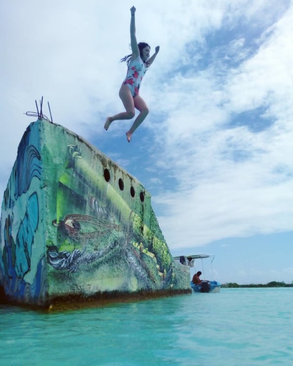 The Reason Why The Bacalar Lagoon Has 7 Colors