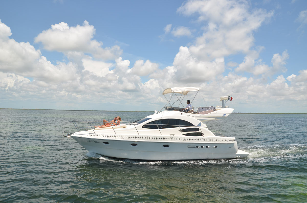 Sandra Marie Luxury Yacht Riviera Maya