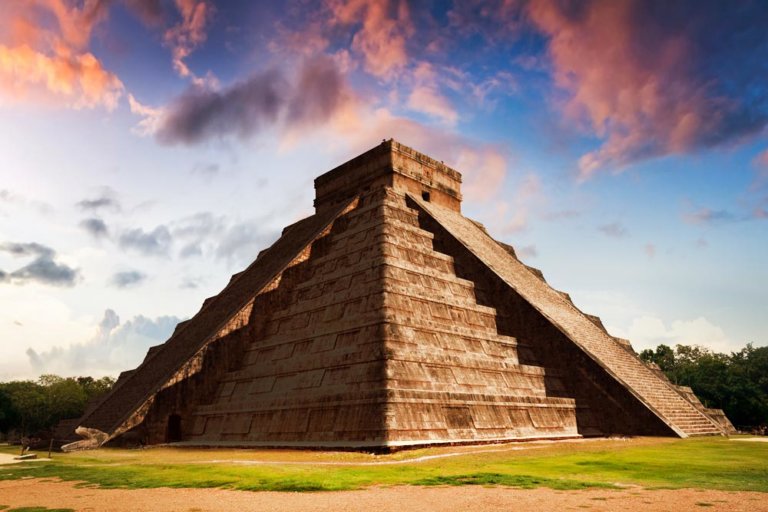 The Chichén Itzá Equinox is Among the Worlds Most Incredible Sights